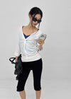 Rompoing Twisted V-neck Sleeveless Tee