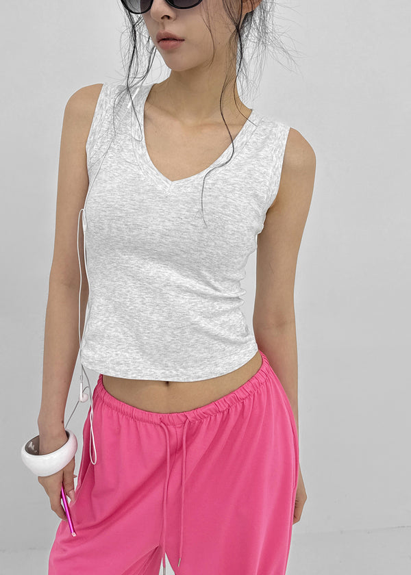 [MADE] Quroti V-Neck Sleeveless Top (Built-in Cap)