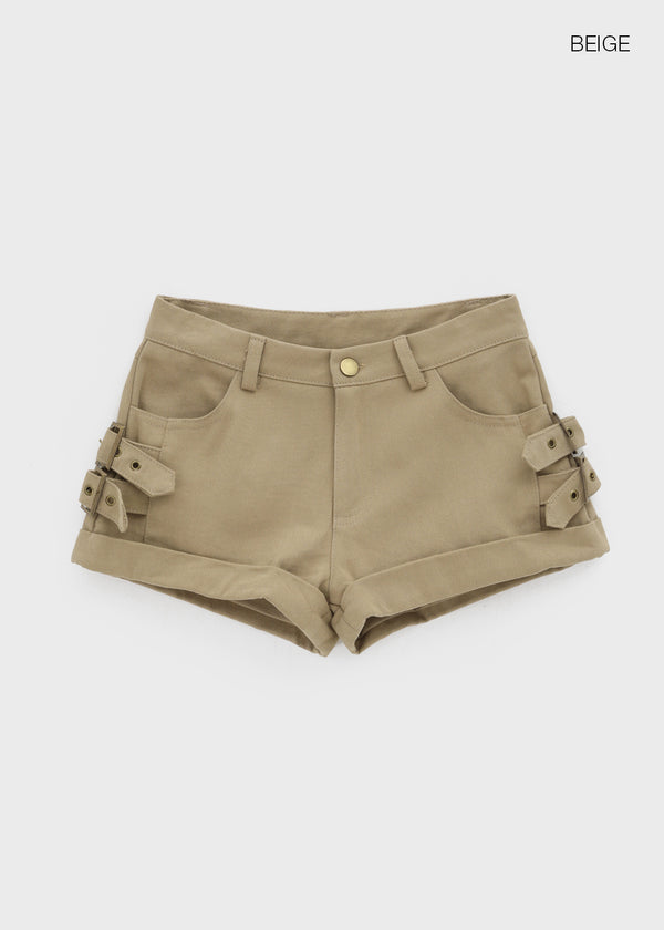 Digma Buckle Roll-up Shorts