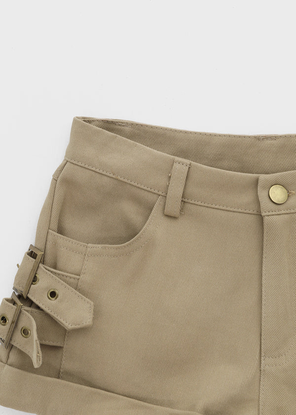 Digma Buckle Roll-up Shorts