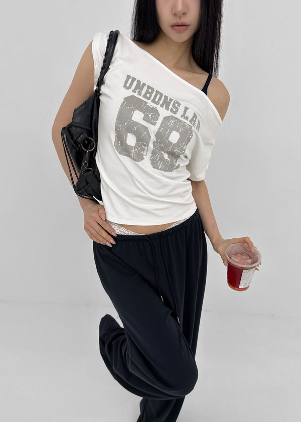 Diez Asymmetrical Off-shoulder Short Sleeve Tee