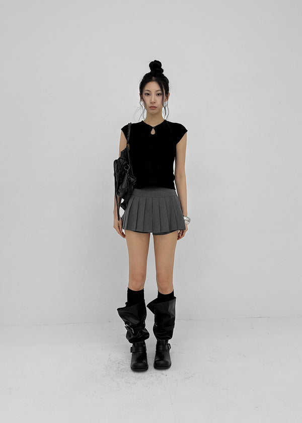 Div Slit Pleated Mini Skirt Pants