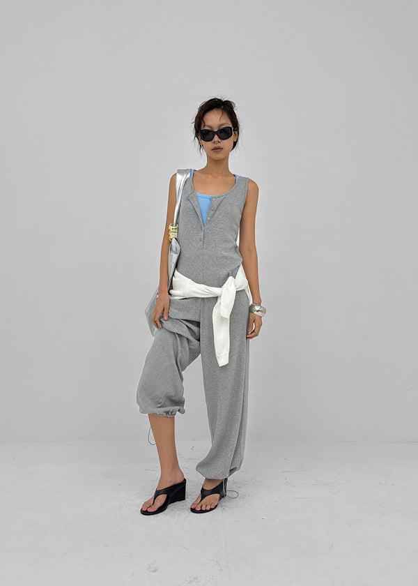 Nilens Sleeveless Jumpsuit