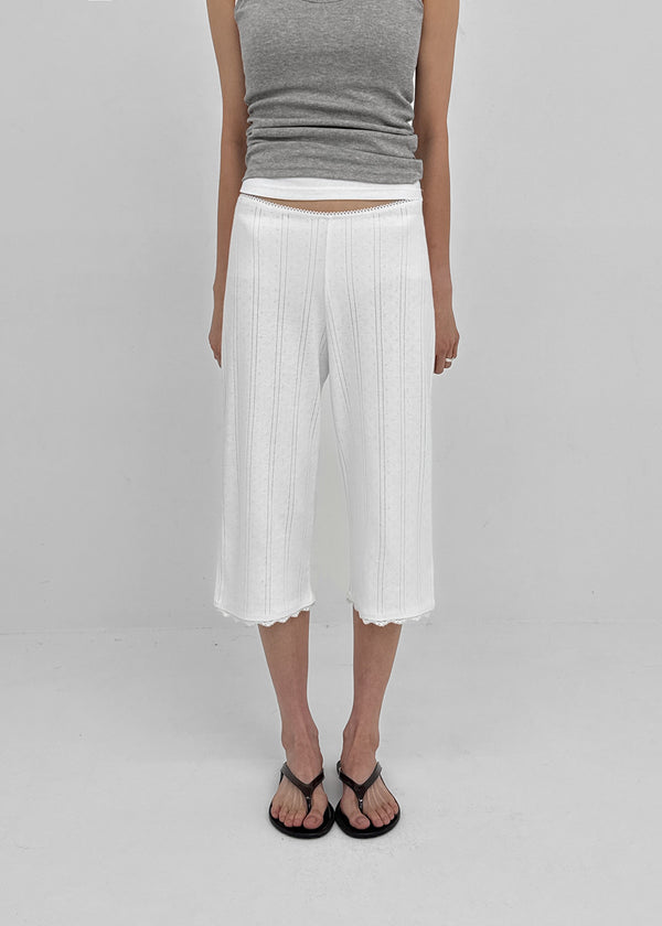 Combing Lace Punching Capri Pants