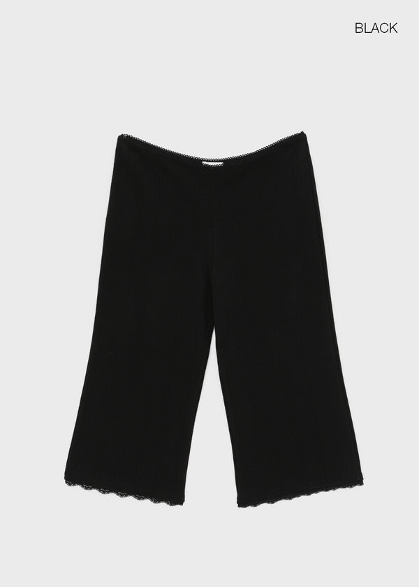 Combing Lace Punching Capri Pants