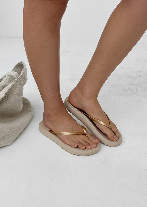 D-piece Flip-flops