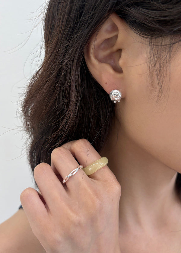 Vitoni Silver Bold Earrings