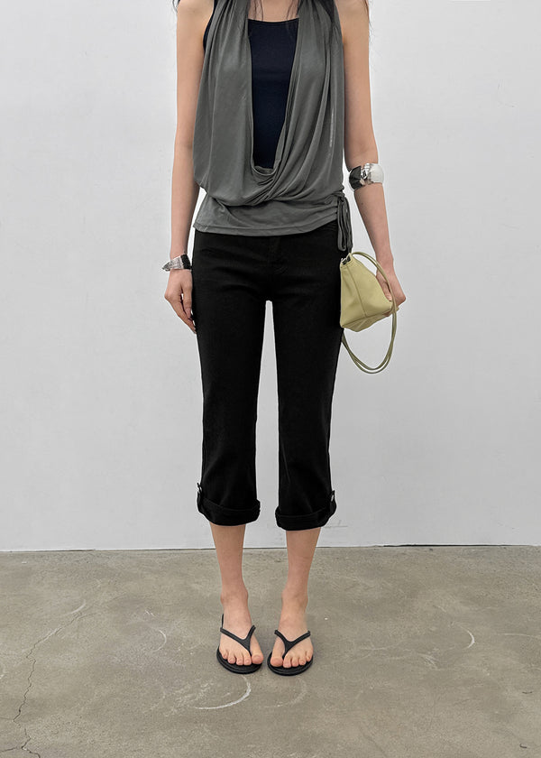 Parrotty Roll-up Capri Pants