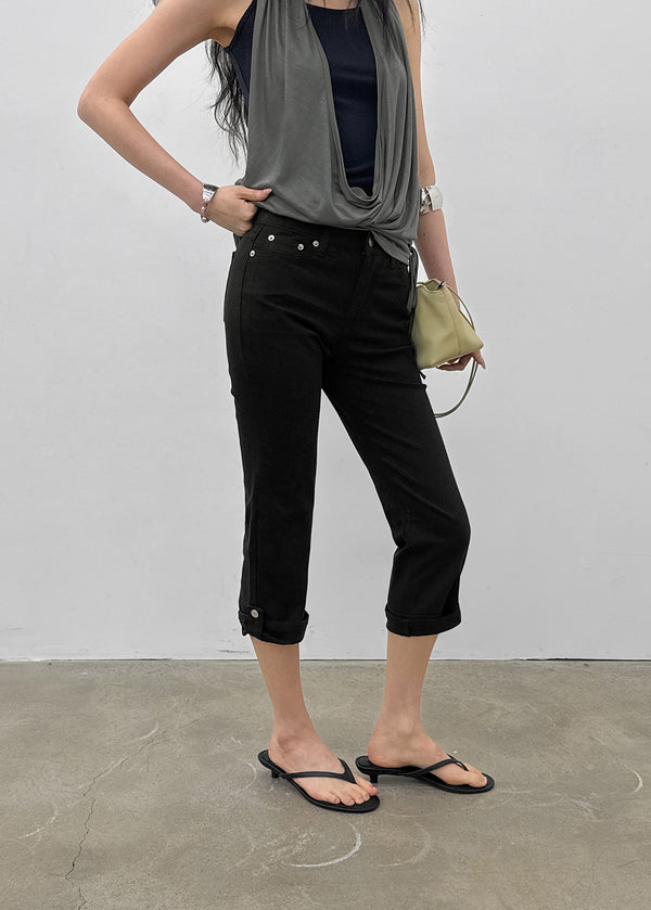 Parrotty Roll-up Capri Pants