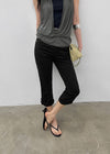 Parrotty Roll-up Capri Pants