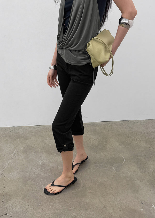Parrotty Roll-up Capri Pants