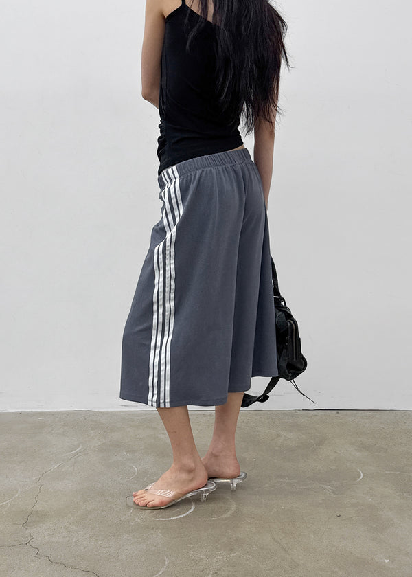 Tepot Pigment Line Bermuda Pants
