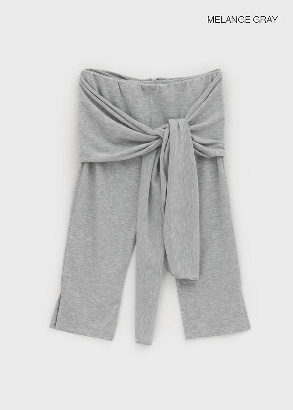 Stillup Shirred Strap Capri Pants