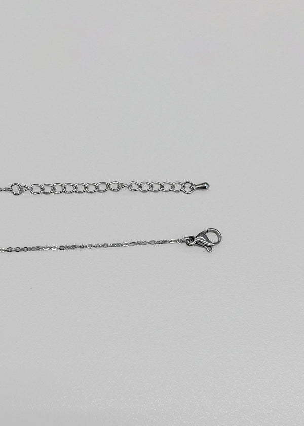 Kessle pendant drop necklace