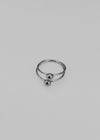 Kipple silver ball layered ring