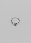 Kipple silver ball layered ring