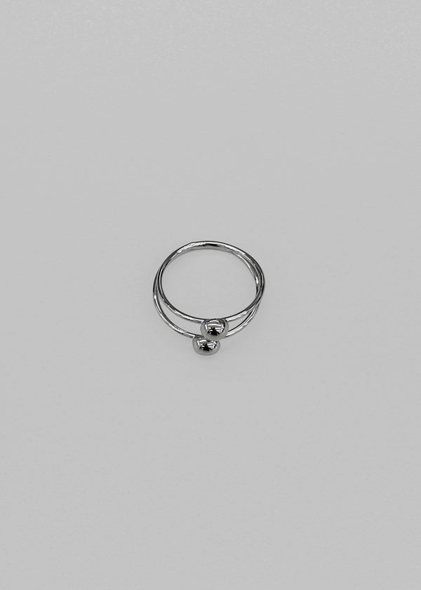 Kipple silver ball layered ring