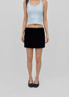 Flopping low-waisted mini skirt