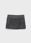 Flopping low-waisted mini skirt