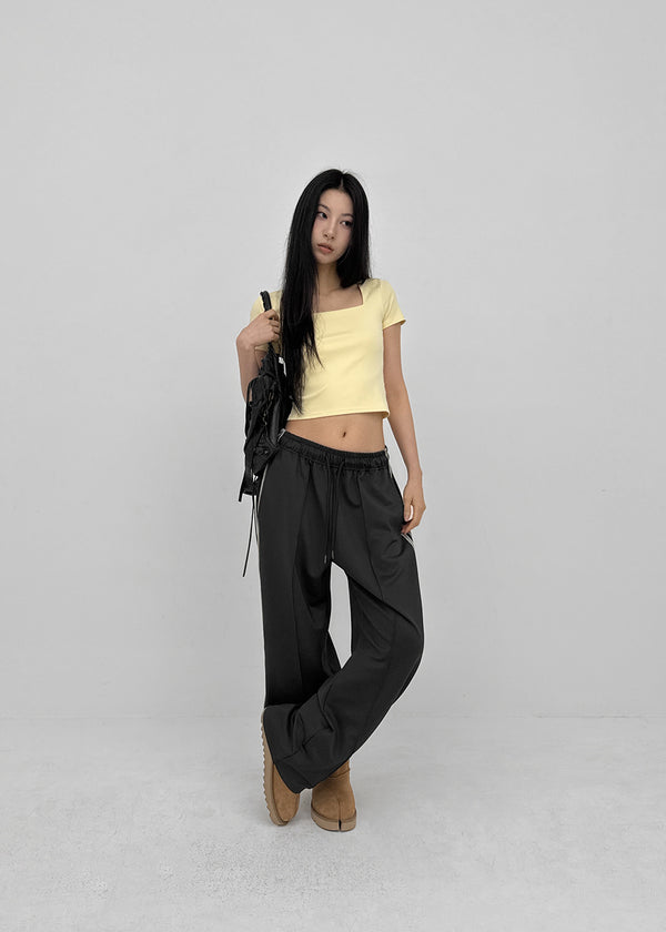 Buckle Square Neck Cropped Short Sleeve Tee