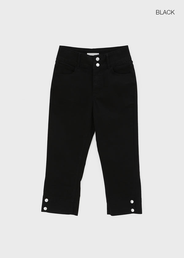 Kibelo Button Capri Pants