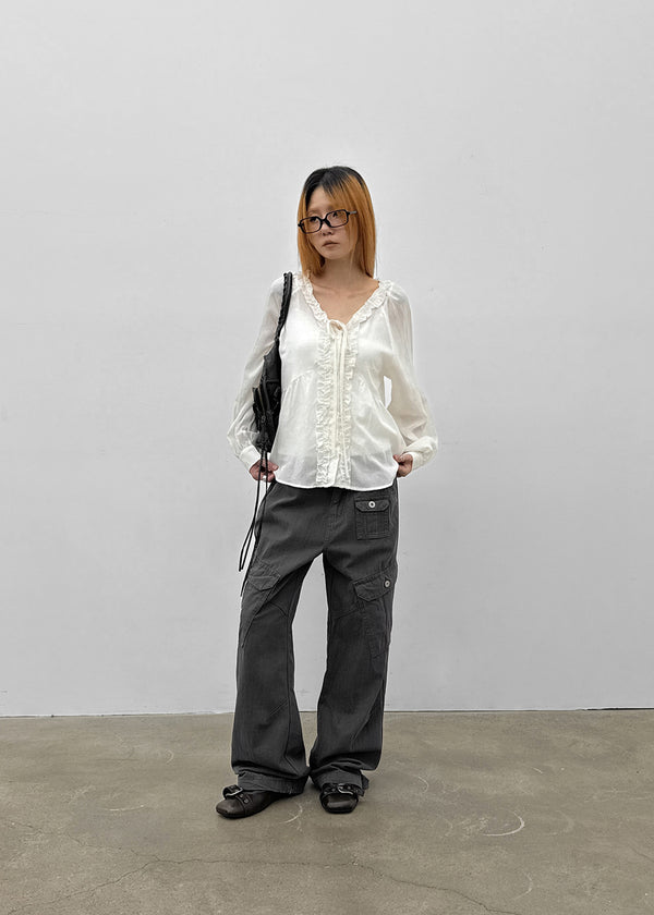 Zillus V-neck Frill Blouse