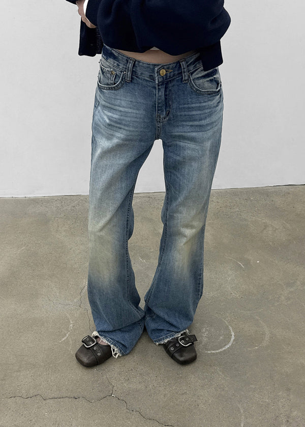 Tweak Low-waisted Bootcut Denim Pants