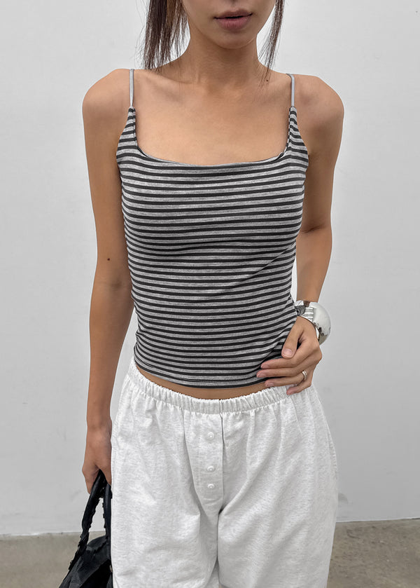 Le Square Basic Sleeveless (Built-in Cup)
