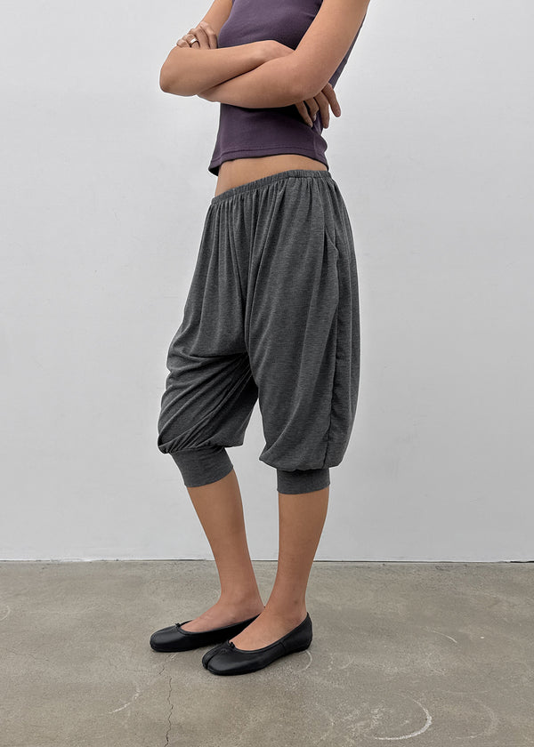 Elif Aladdin Capri Pants