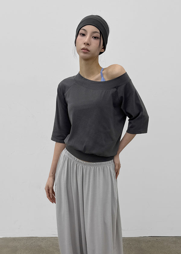 [MADE] Tealc Off-shoulder 3/4 Sleeve Sweatshirt