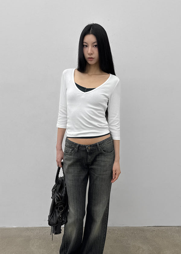 [MADE] Kuchi Deep V-Neck Sleeveless Tee
