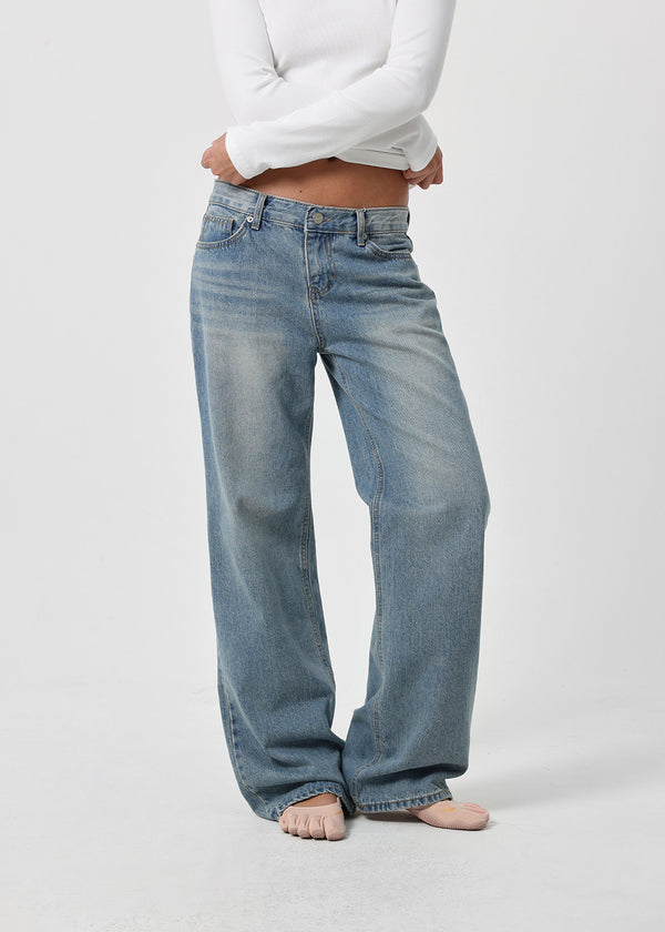 [B-DENIM] LOW STRAIGHT JEANS 060