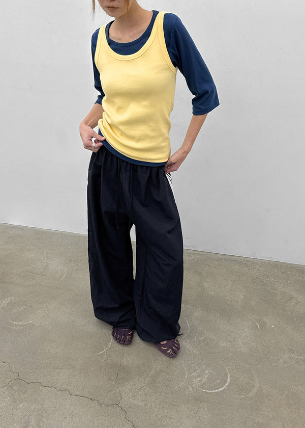 Blunt U-neck 3/4 sleeves