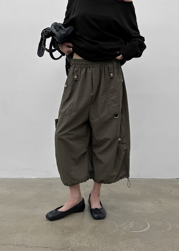(UNISEX) Tether Nylon Knee-length Bermuda Shorts