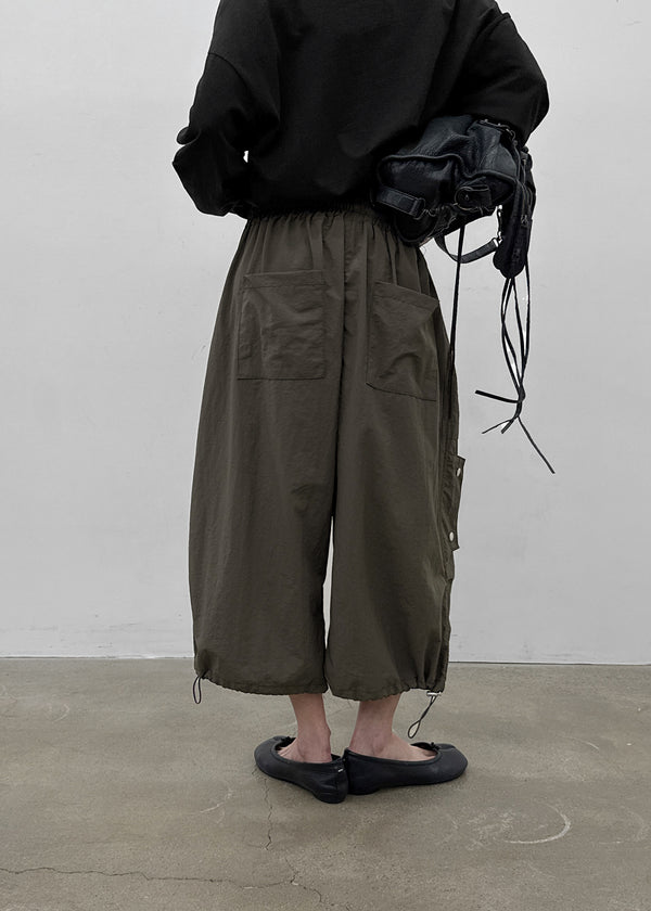 (UNISEX) Tether Nylon Knee-length Bermuda Shorts