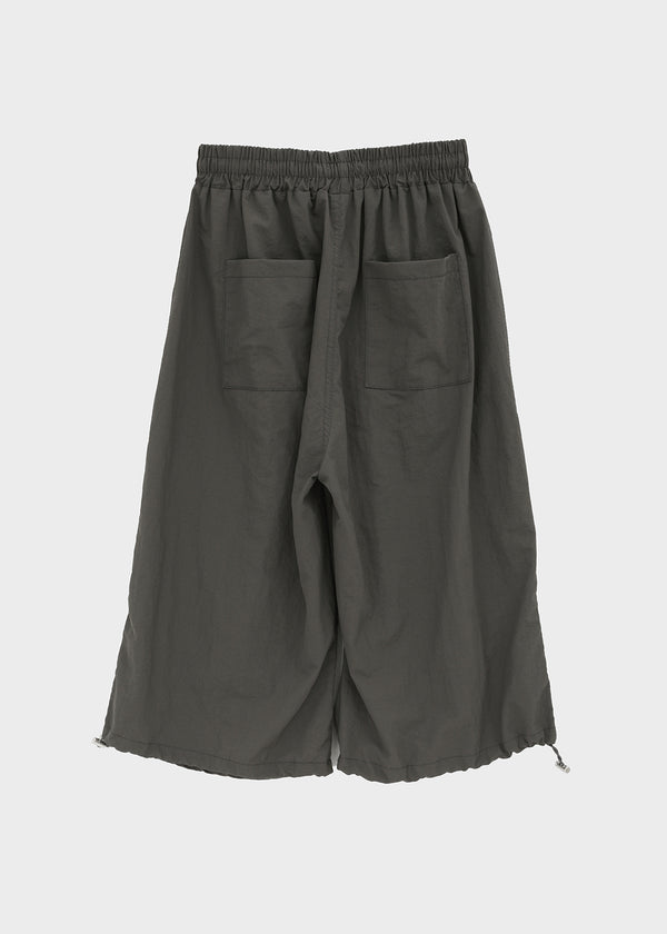 (UNISEX) Tether Nylon Knee-length Bermuda Shorts
