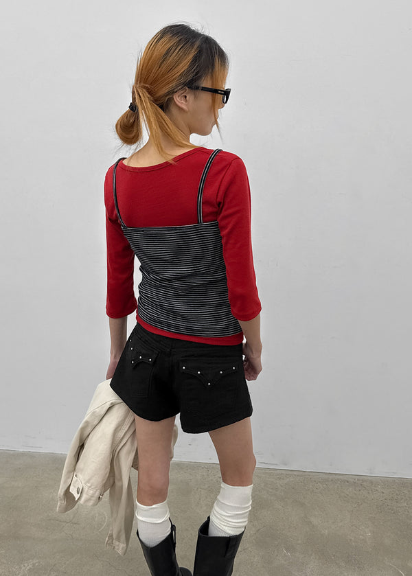 Blunt U-neck 3/4 sleeves