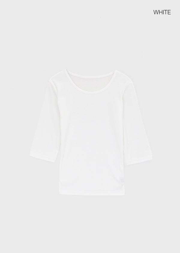 Blunt U-neck 3/4 sleeves