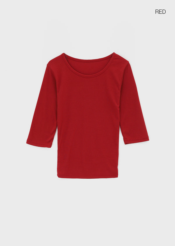 Blunt U-neck 3/4 sleeves