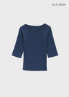 Blunt U-neck 3/4 sleeves