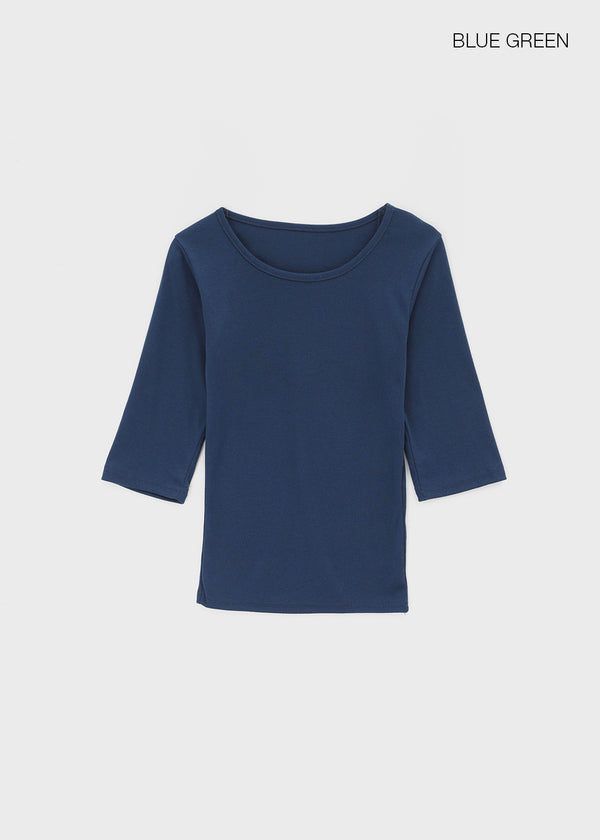 Blunt U-neck 3/4 sleeves