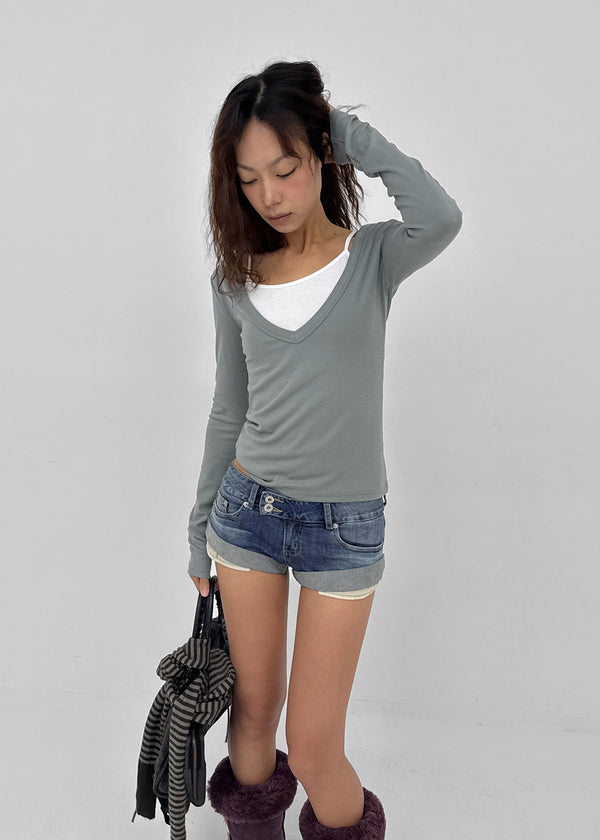 Up low-waist denim shorts