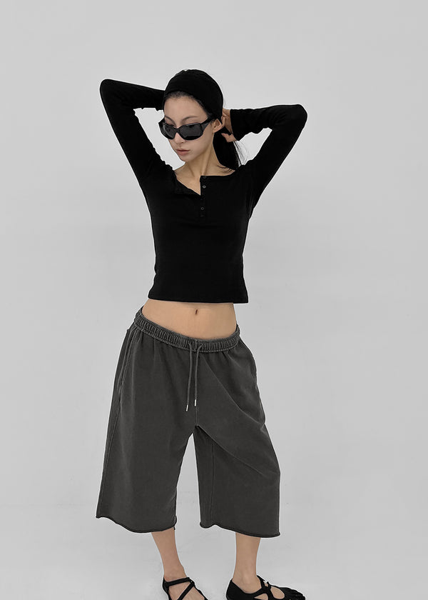 [MADE] Karl Henley Neck Long Sleeve Tee