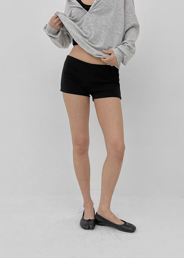[MADE] Thom & Low-Waisted Shorts