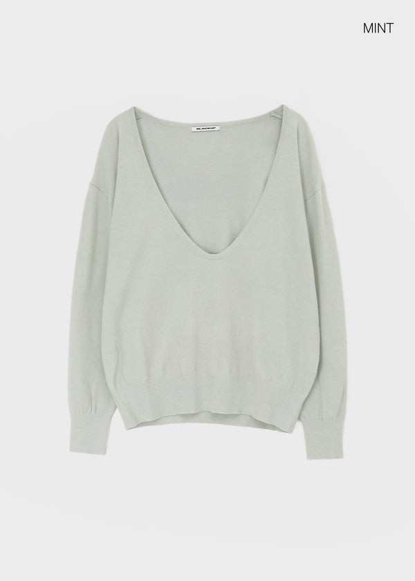 [MADE] Nelia Deep U-Neck Knit