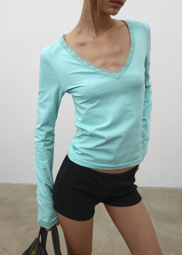 [MADE] Zeromi Lace V-Neck Long Sleeve Tee