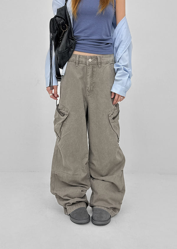 LaPum Wide Cargo Pants