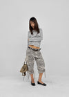 Decitate camo capri pants