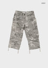 Decitate camo capri pants