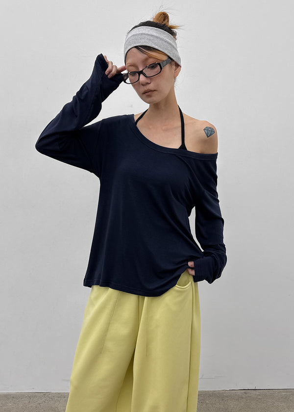Shed Loose Fit U-Neck Long Sleeve Tee